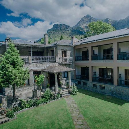 Etheres Tzoumerkon Mountain Resort Kataráktisz Kültér fotó