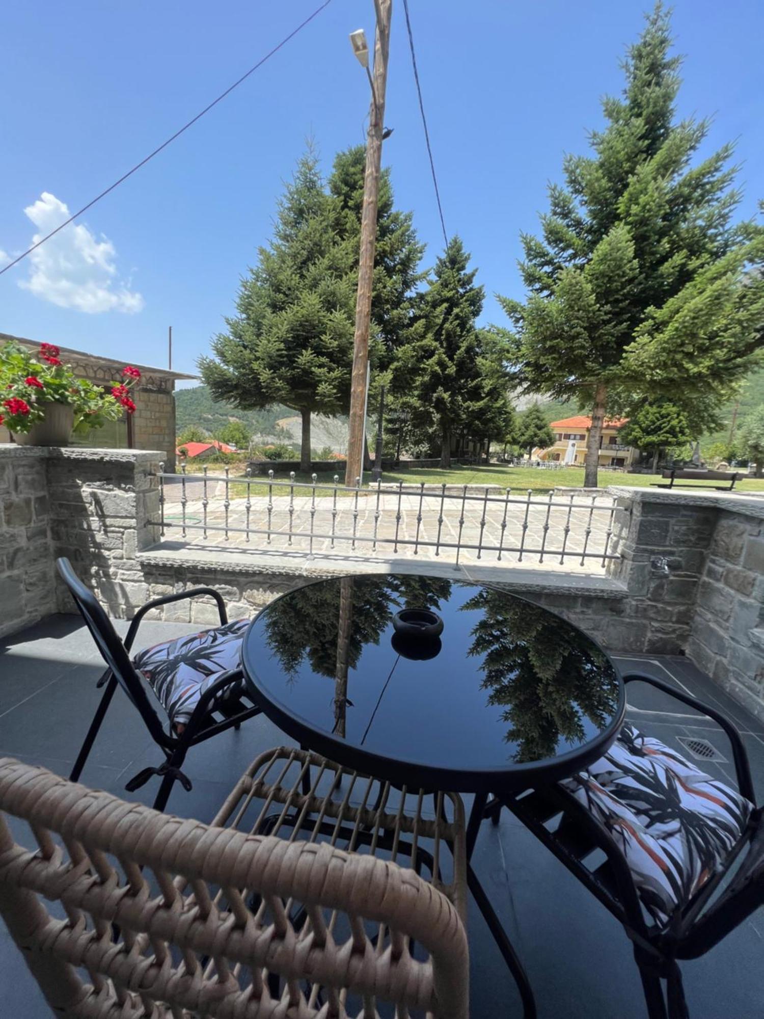 Etheres Tzoumerkon Mountain Resort Kataráktisz Kültér fotó