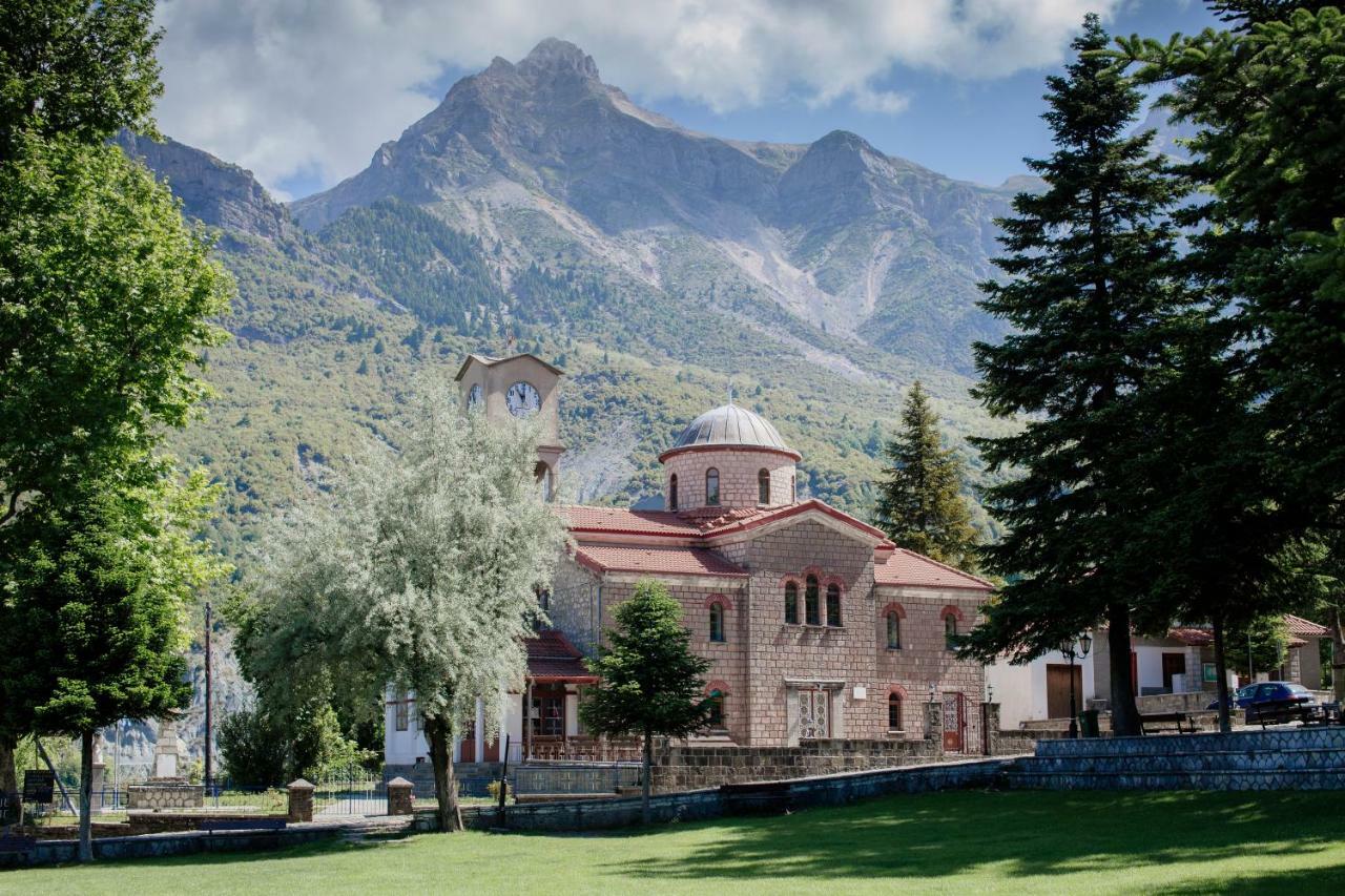 Etheres Tzoumerkon Mountain Resort Kataráktisz Kültér fotó